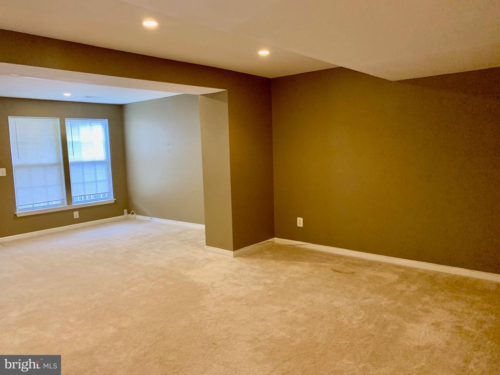 8108 HORSESHOE COTTAGE CIRCLE