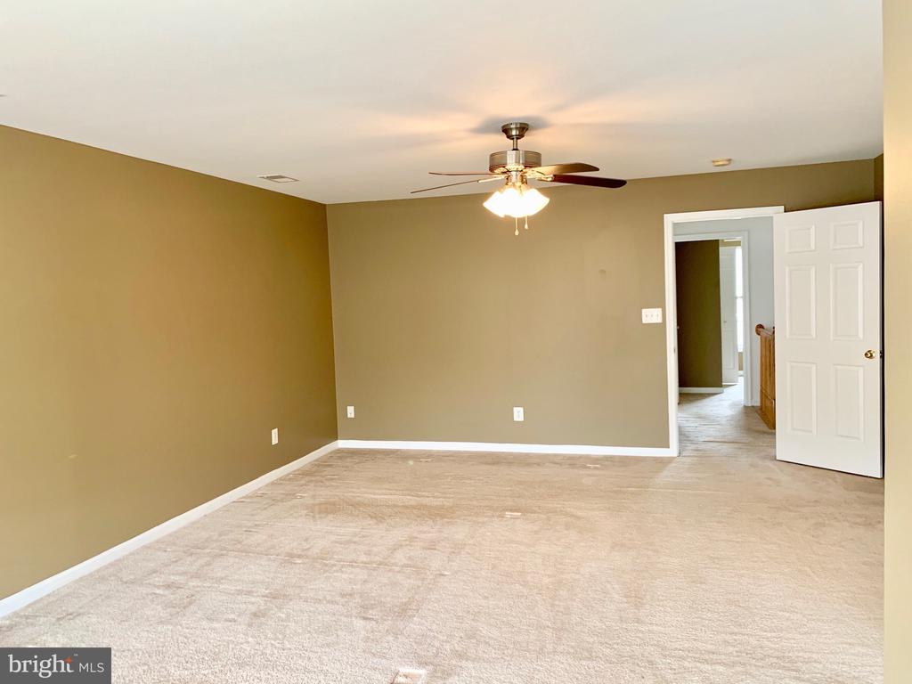 8108 HORSESHOE COTTAGE CIRCLE