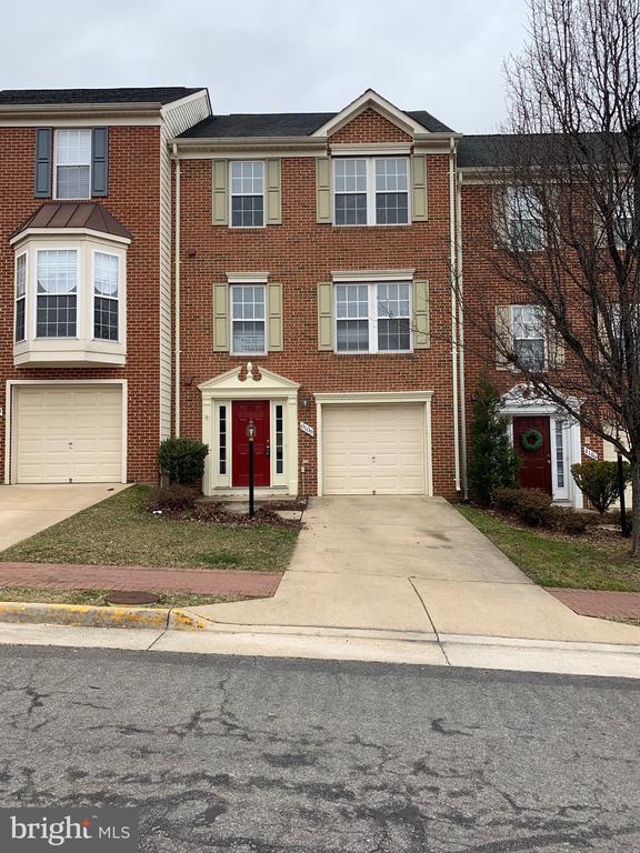 8108 HORSESHOE COTTAGE CIRCLE