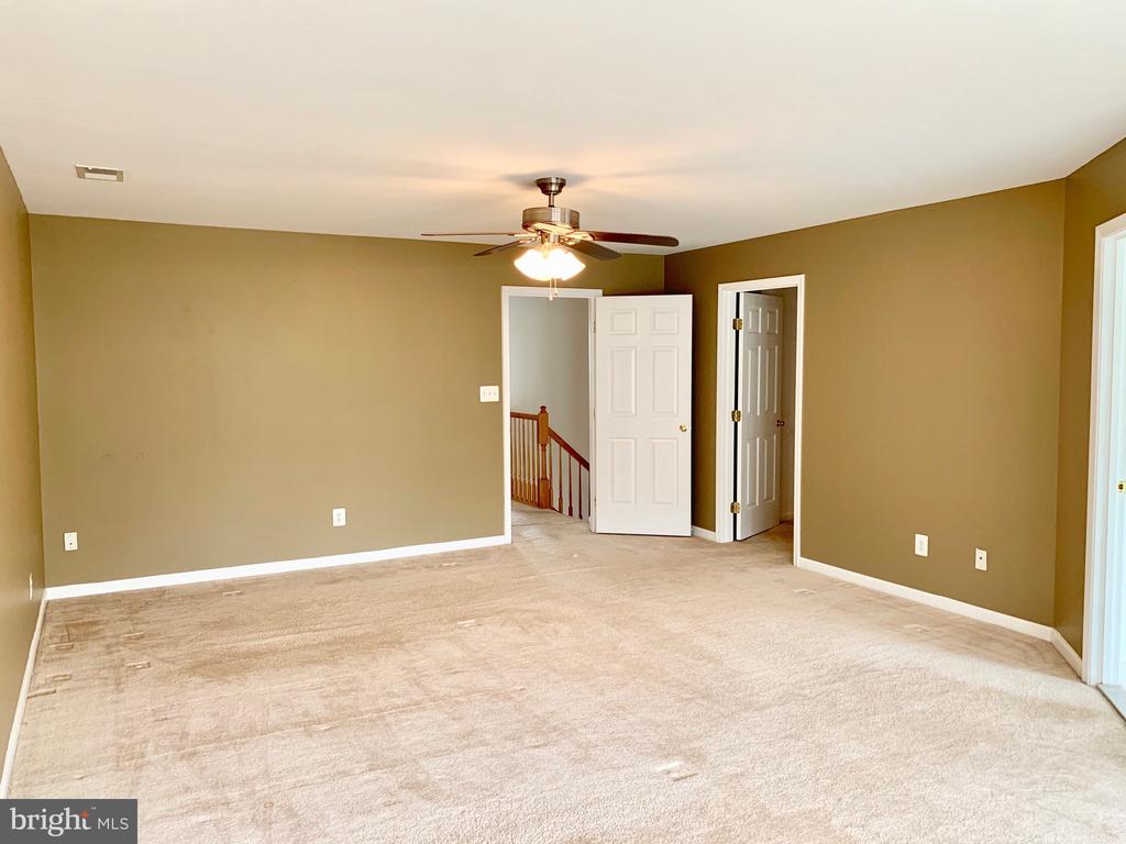 8108 HORSESHOE COTTAGE CIRCLE