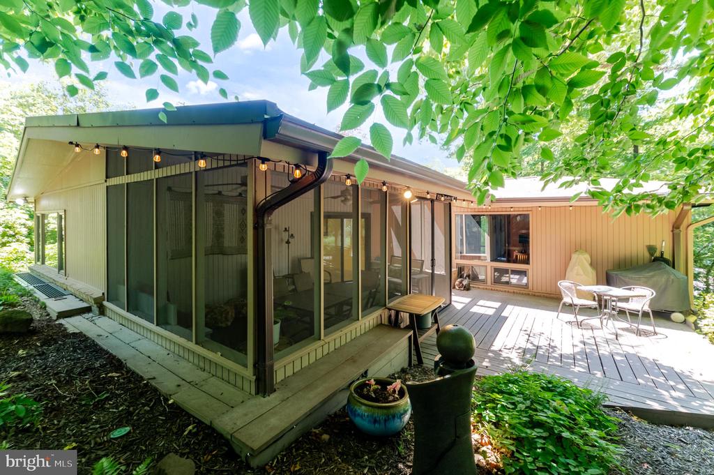 4221 ELIZABETH LANE