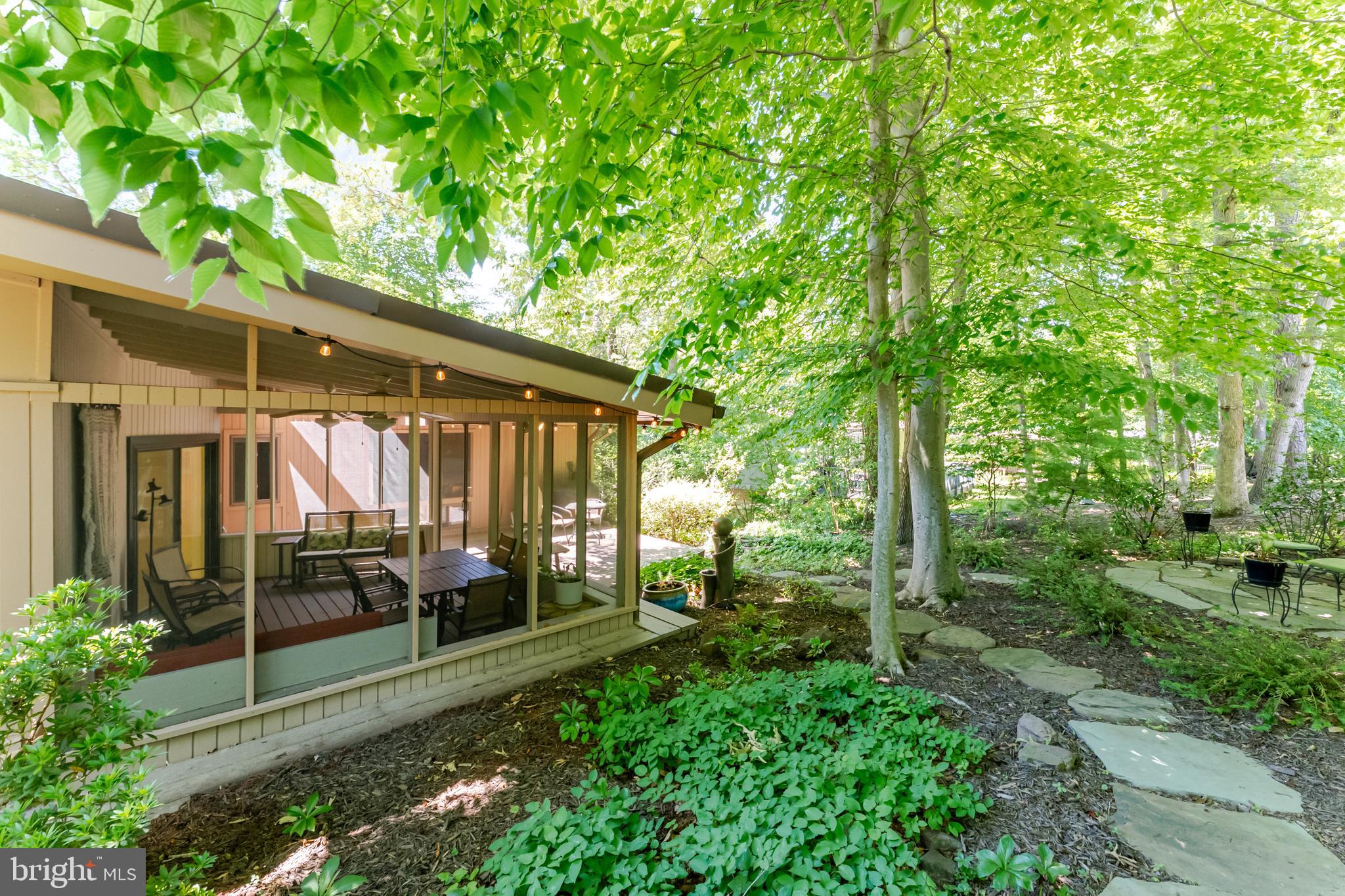 4221 ELIZABETH LANE
