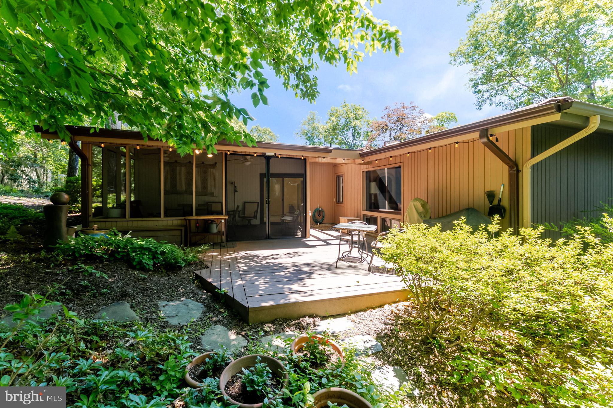 4221 ELIZABETH LANE