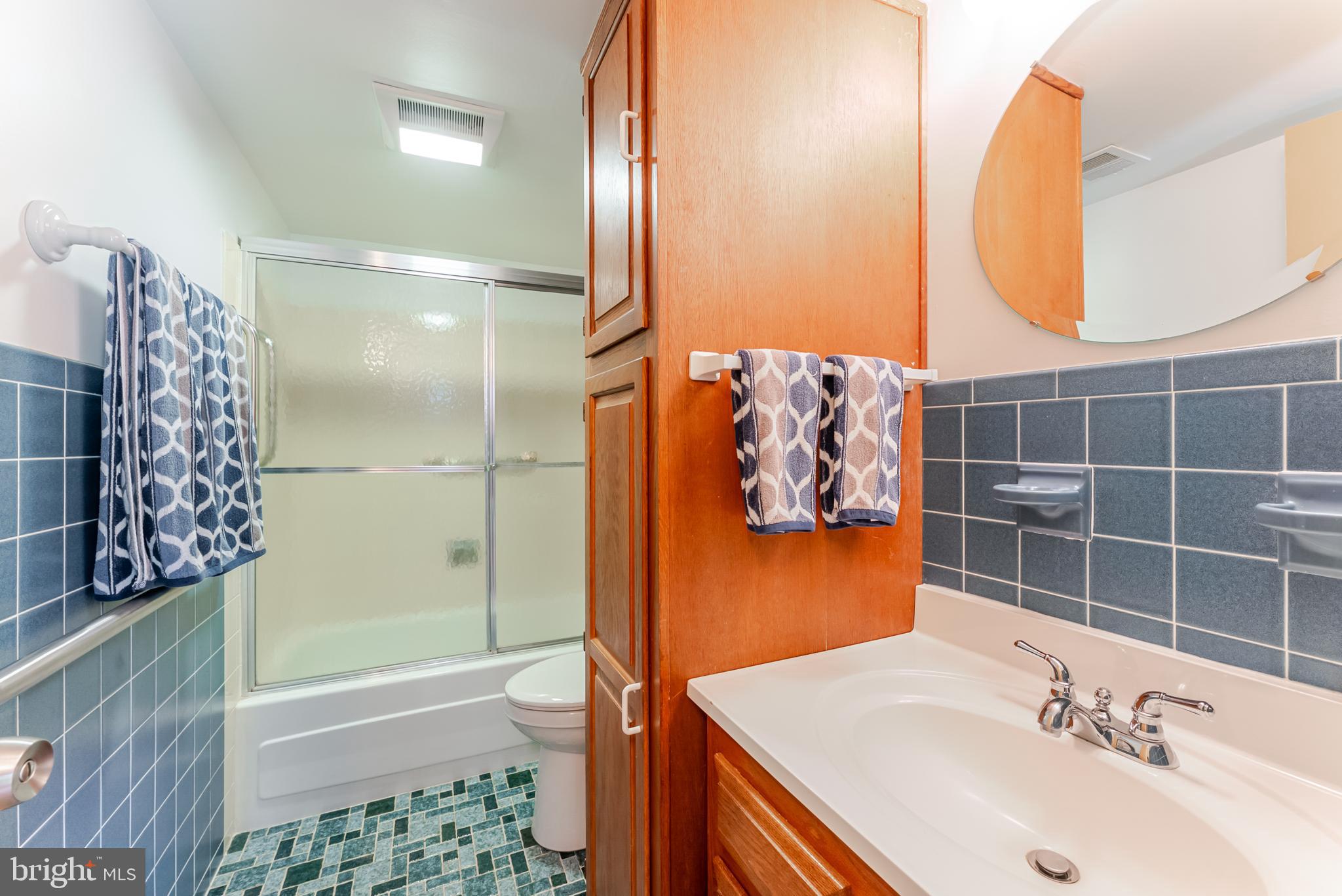 4221 ELIZABETH LANE