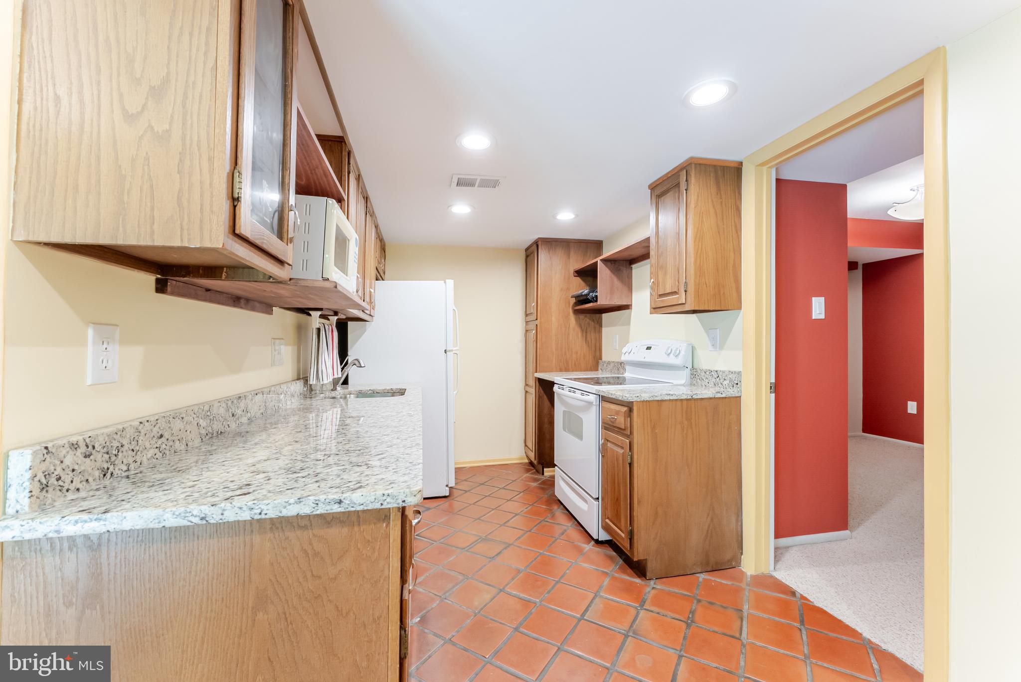 4221 ELIZABETH LANE