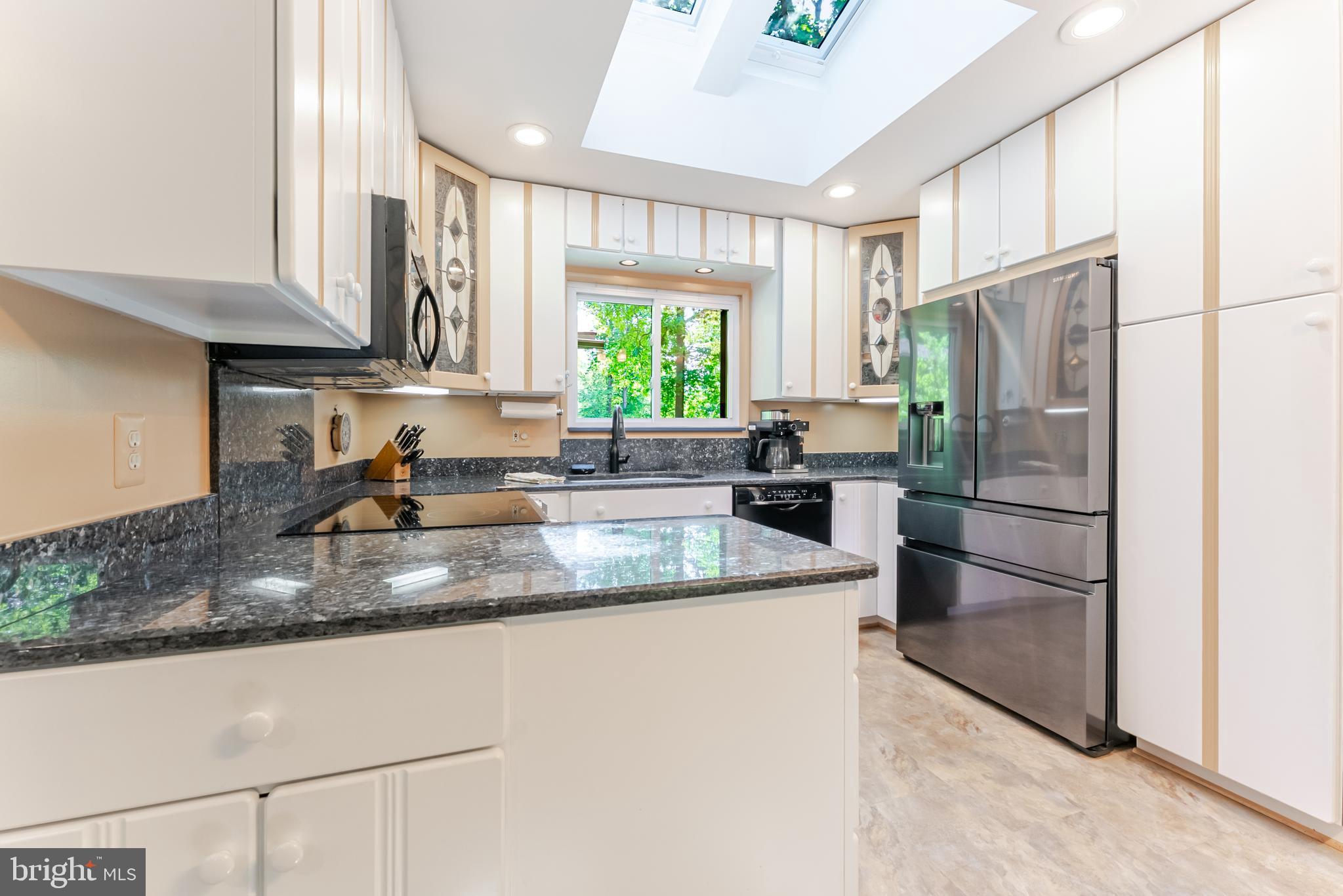 4221 ELIZABETH LANE
