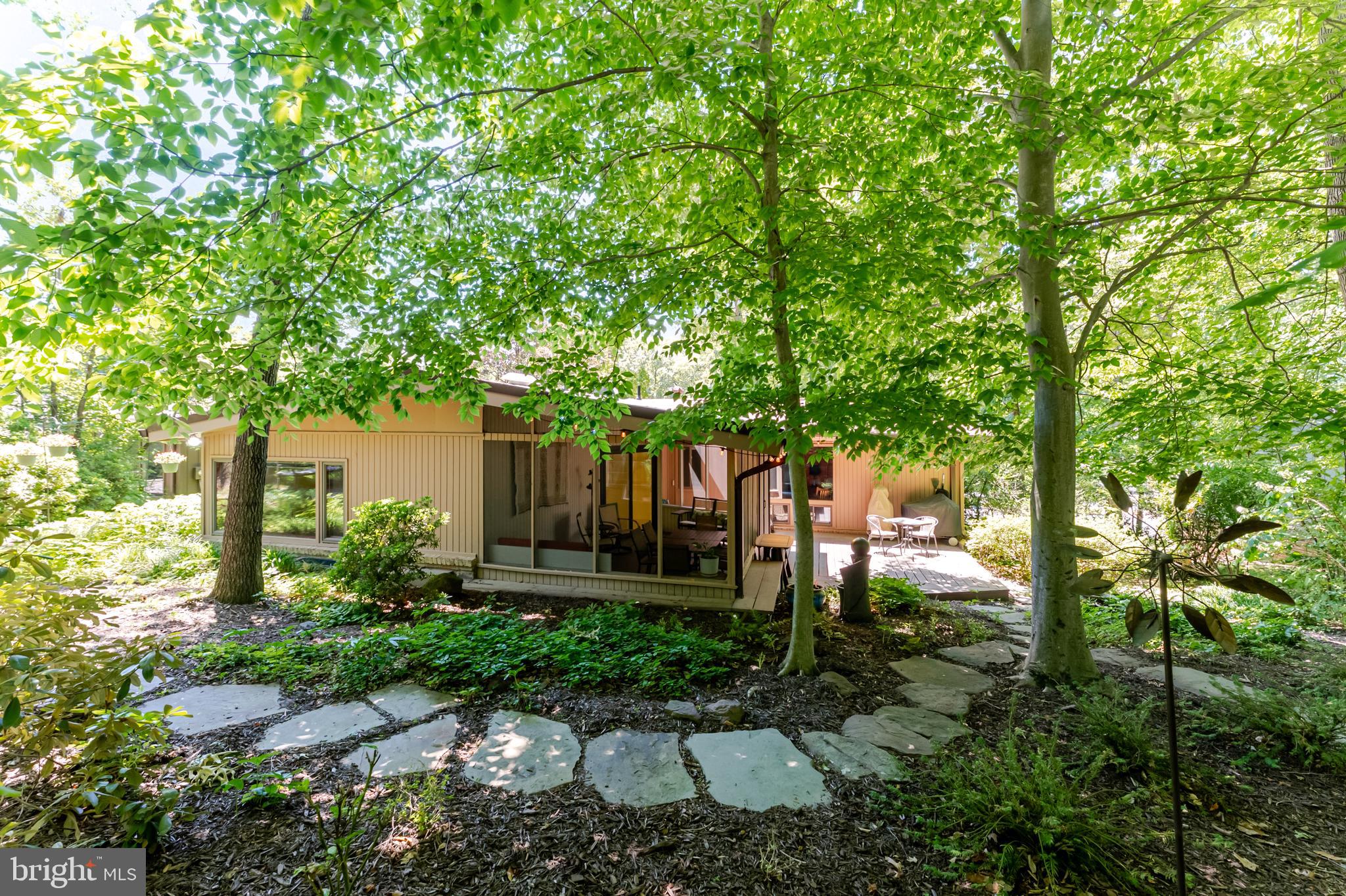 4221 ELIZABETH LANE