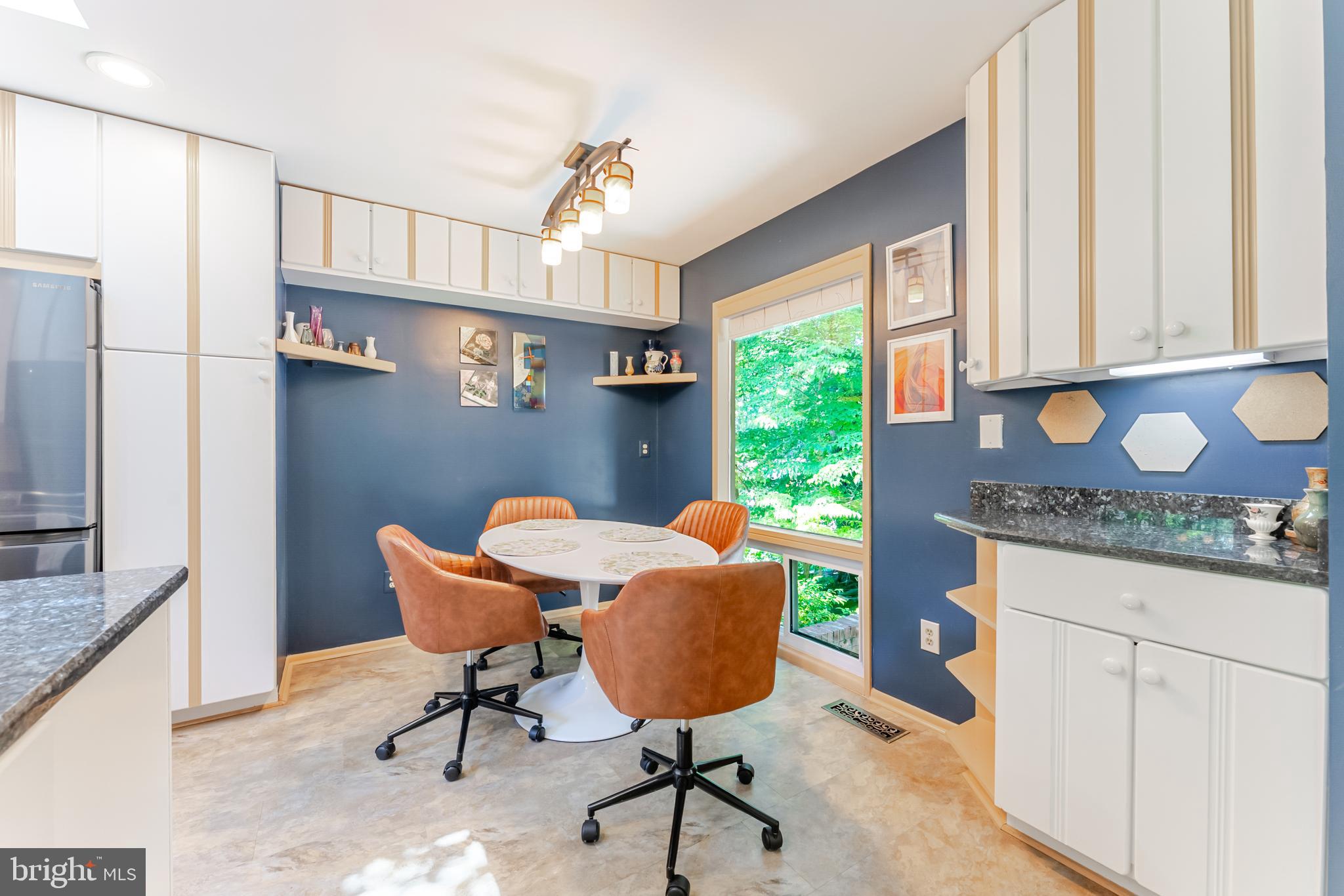 4221 ELIZABETH LANE