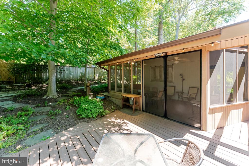 4221 ELIZABETH LANE
