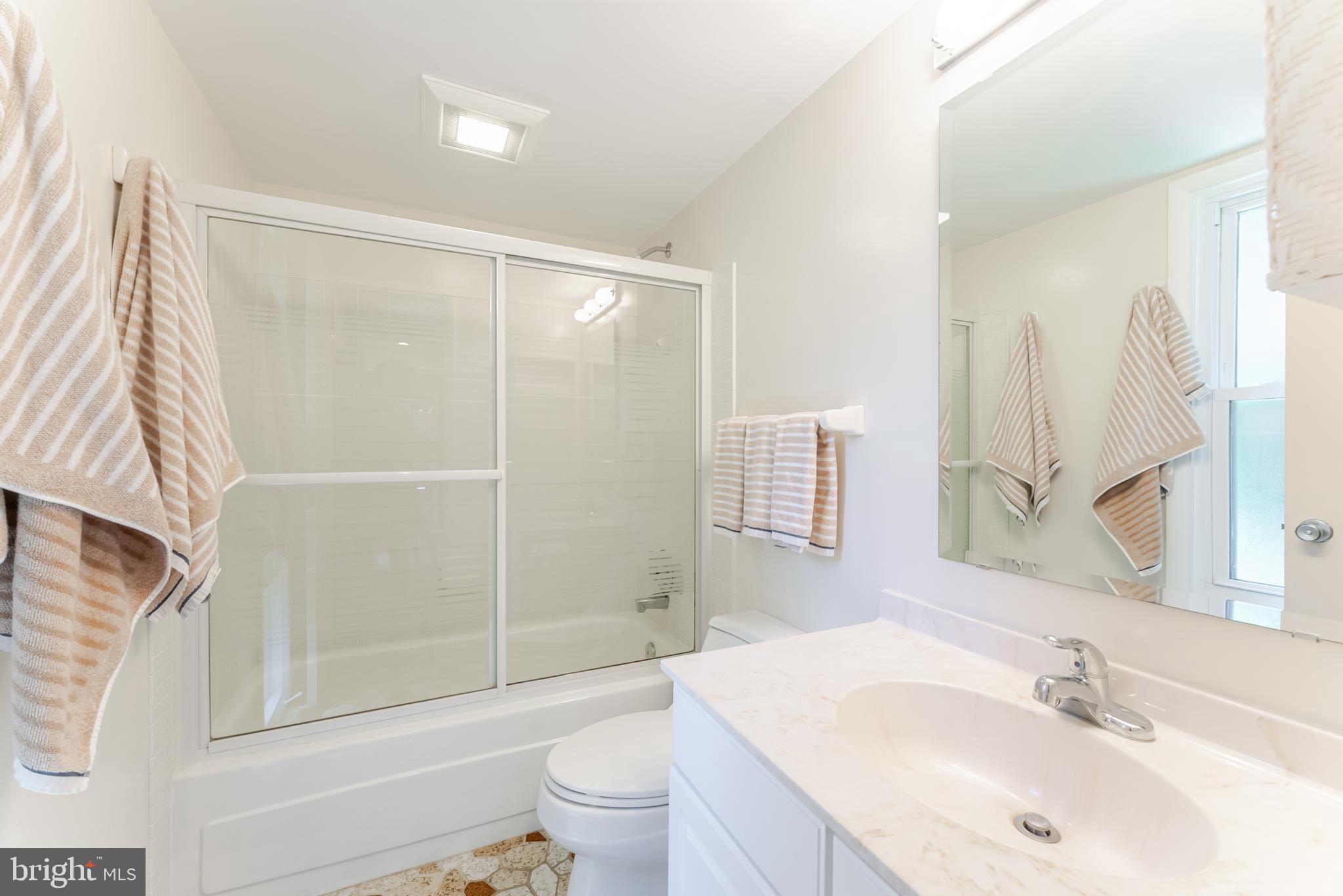 4221 ELIZABETH LANE