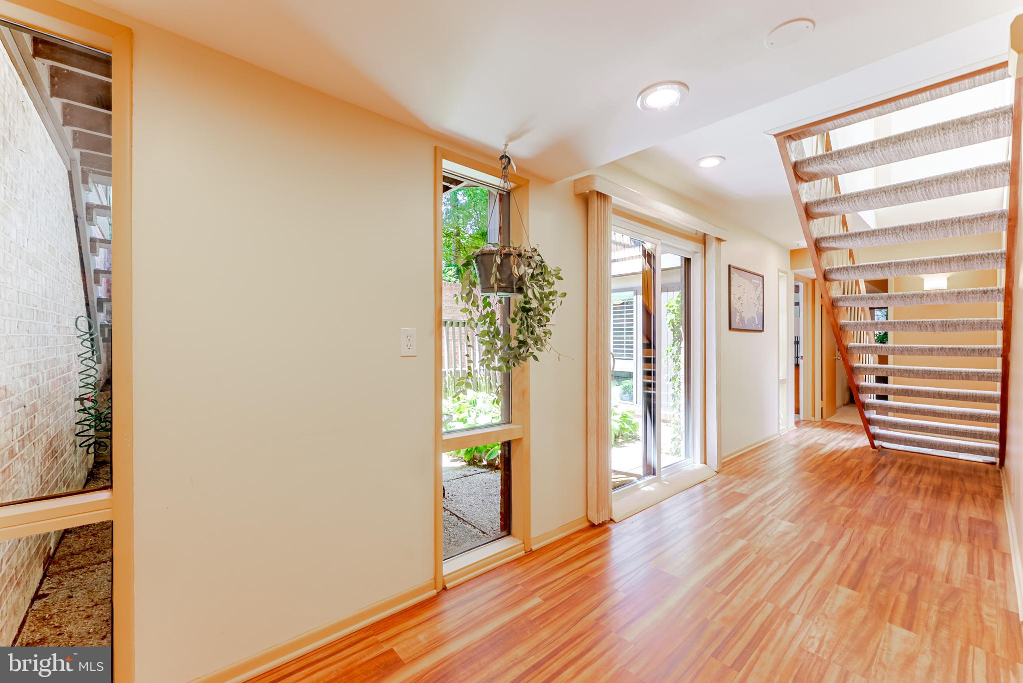 4221 ELIZABETH LANE