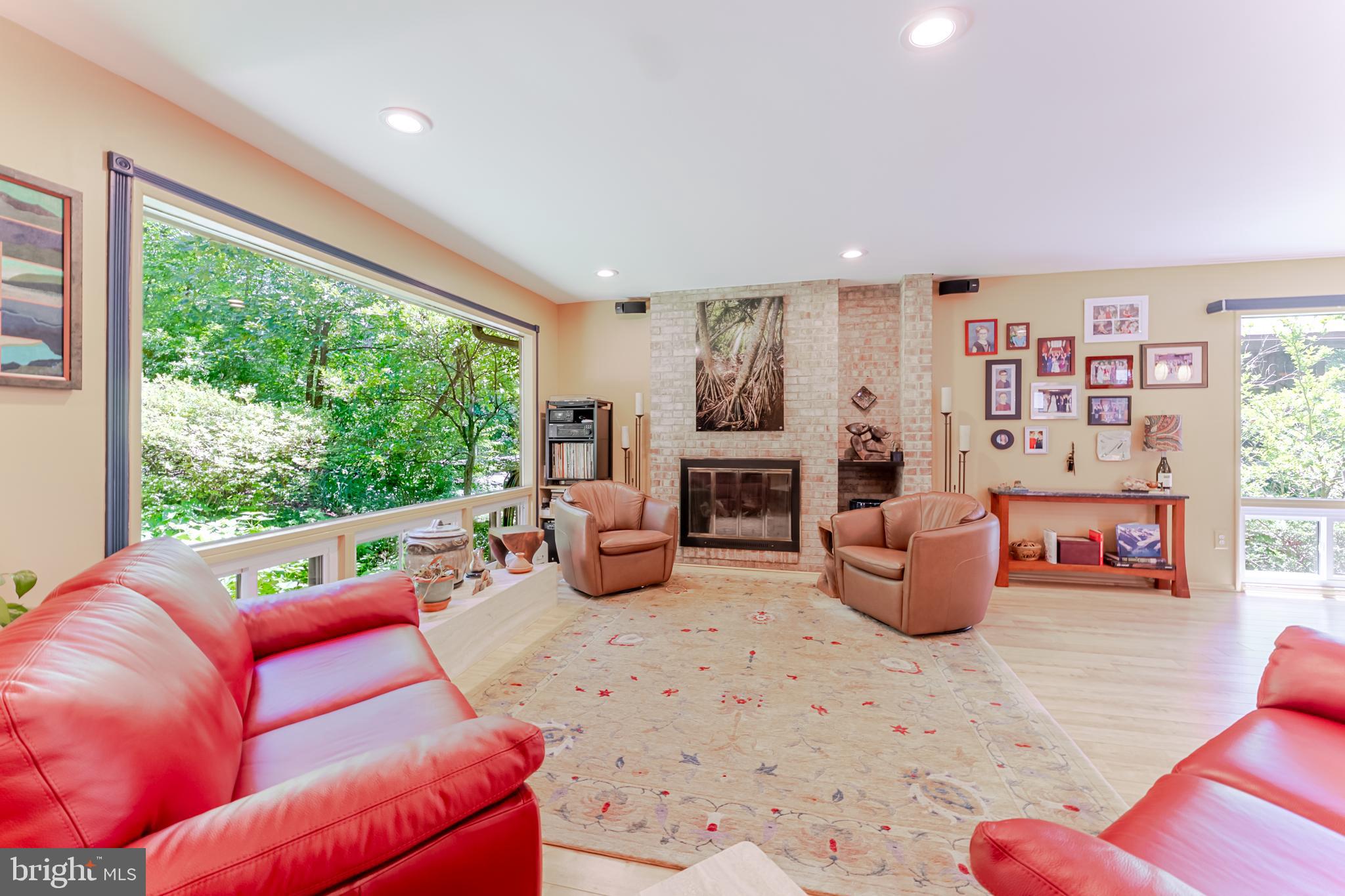 4221 ELIZABETH LANE