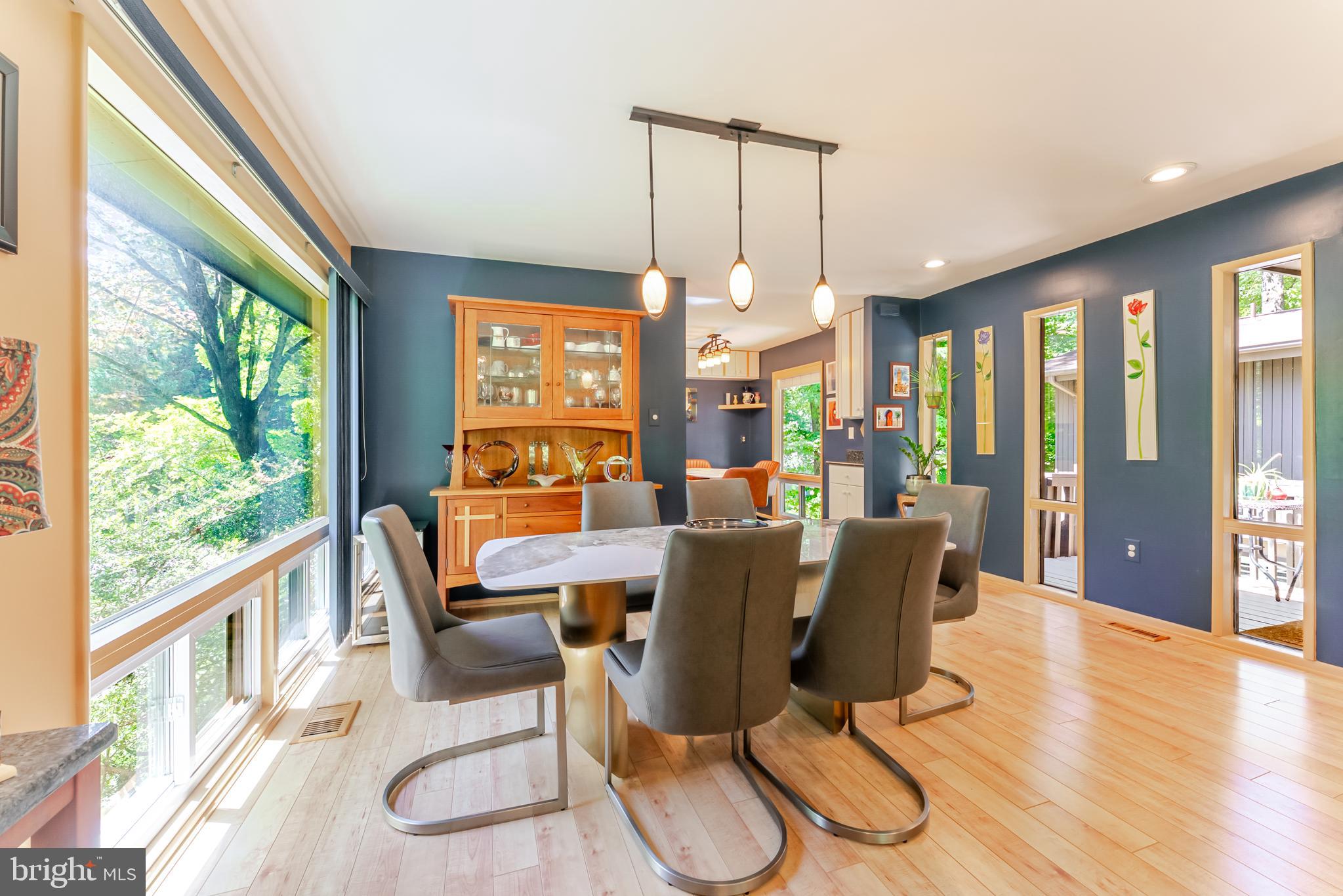 4221 ELIZABETH LANE