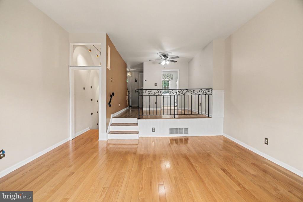 8418 PENSHURST DRIVE 592