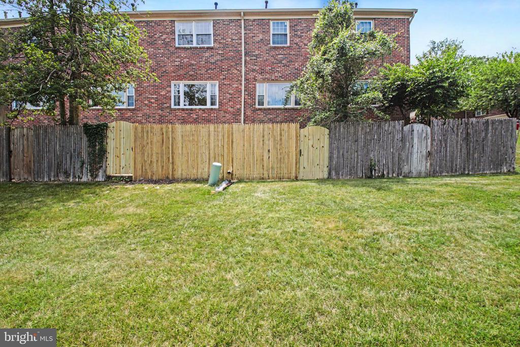 8418 PENSHURST DRIVE 592