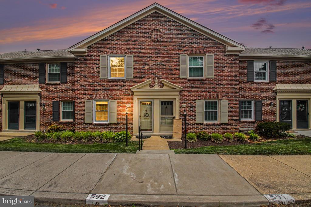 8418 PENSHURST DRIVE 592