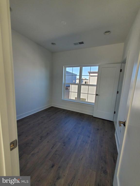 1882 MICHAEL FARADAY DRIVE
