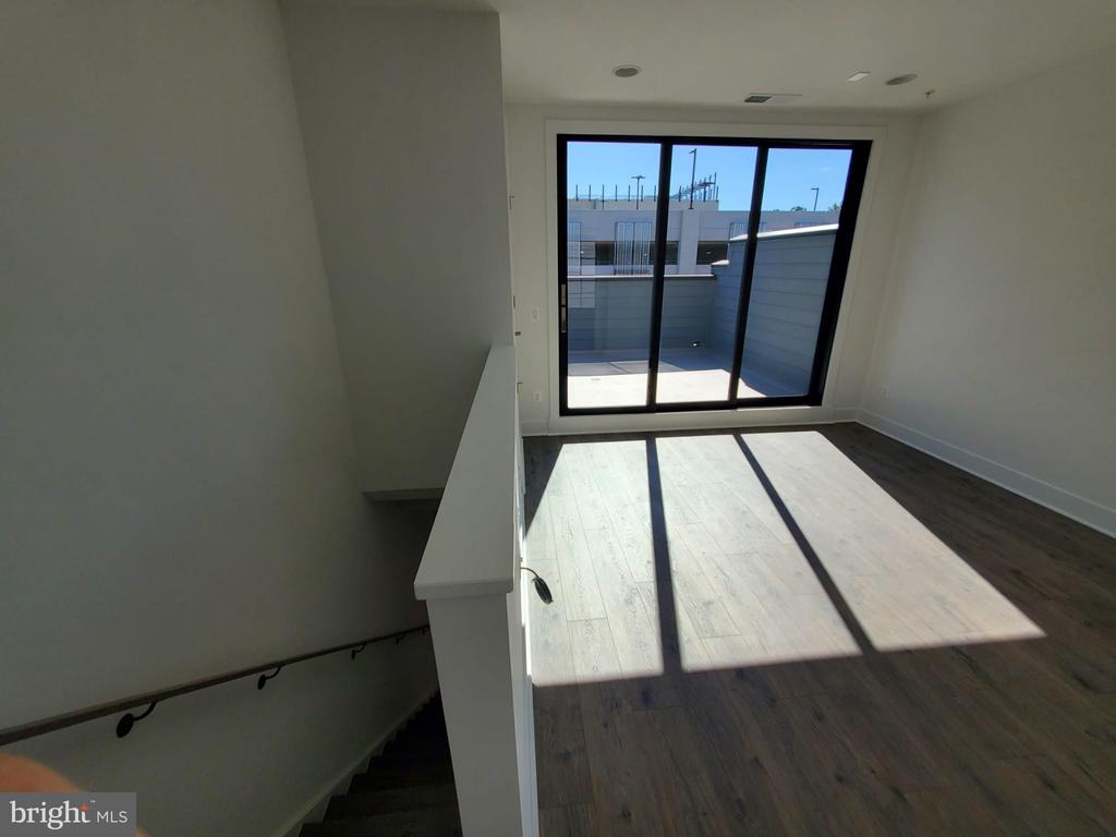 1882 MICHAEL FARADAY DRIVE
