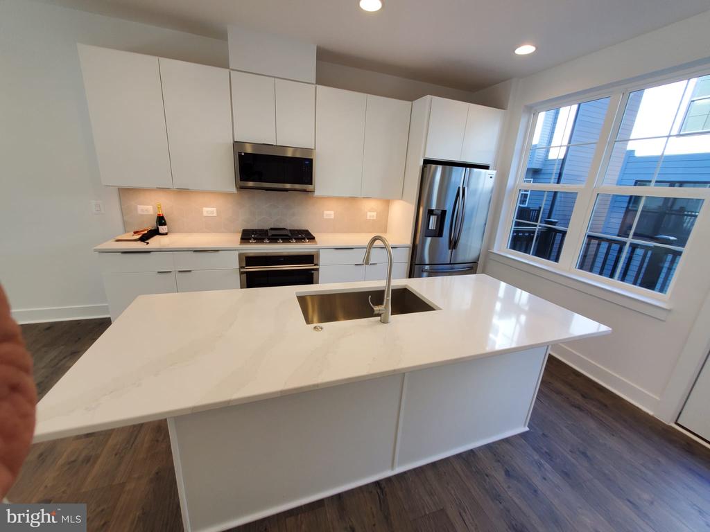 1882 MICHAEL FARADAY DRIVE