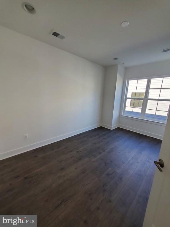 1882 MICHAEL FARADAY DRIVE