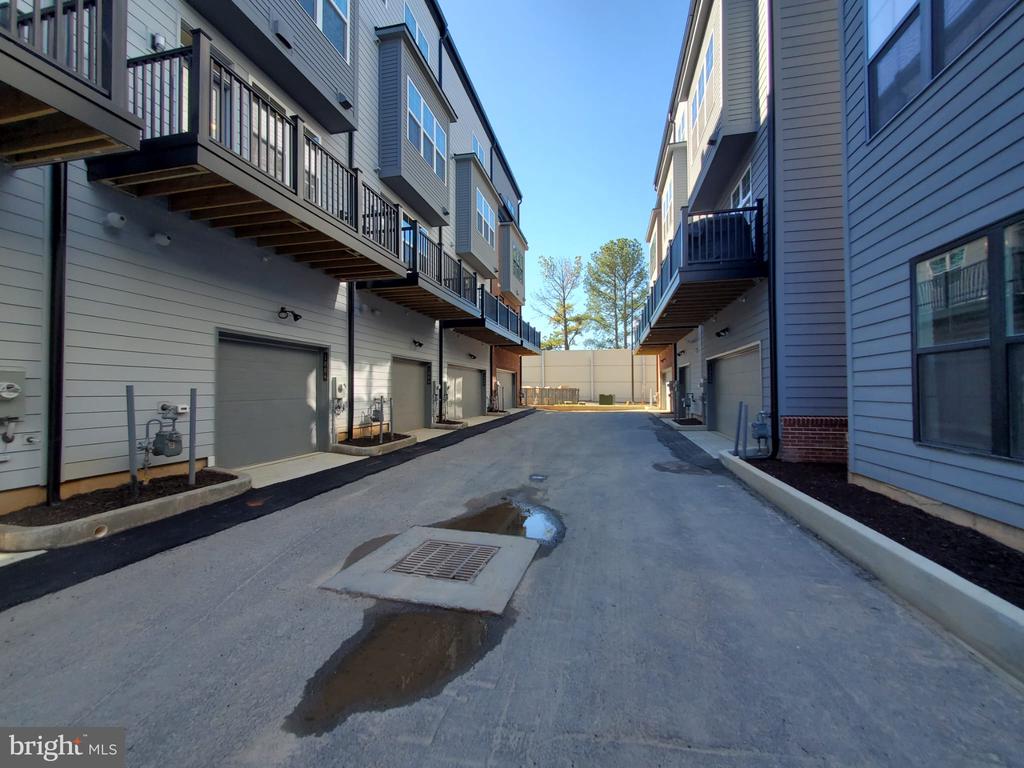 1882 MICHAEL FARADAY DRIVE