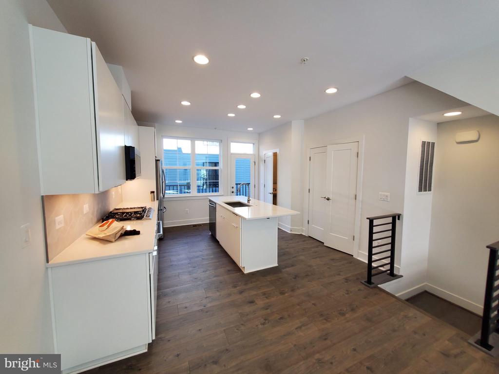 1882 MICHAEL FARADAY DRIVE