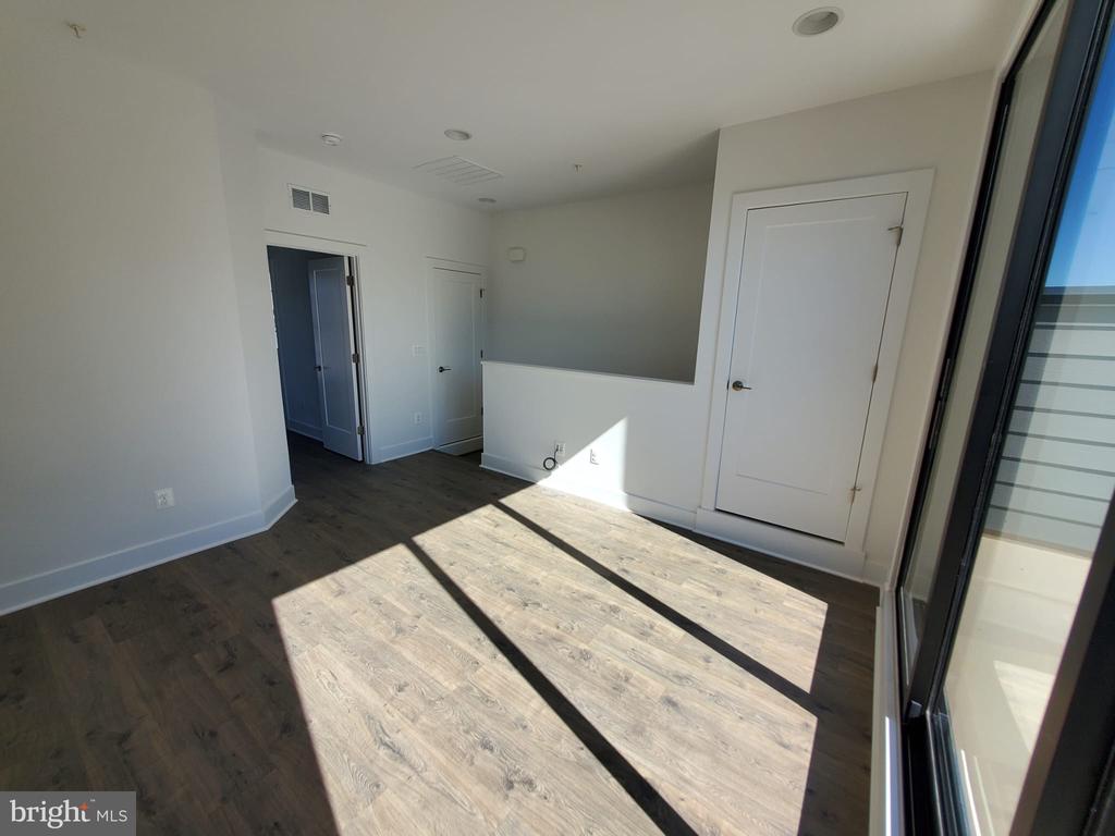 1882 MICHAEL FARADAY DRIVE