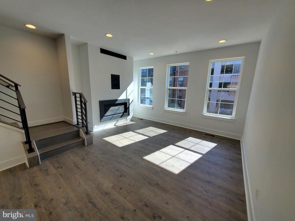 1882 MICHAEL FARADAY DRIVE