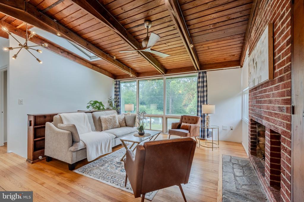 7819 SYCAMORE DRIVE