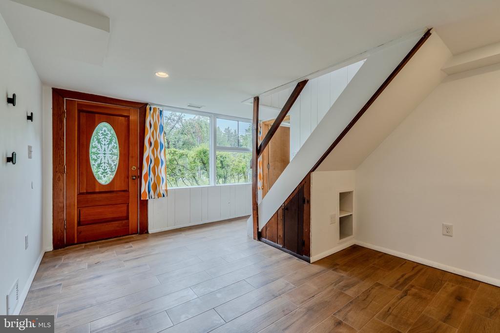 7819 SYCAMORE DRIVE