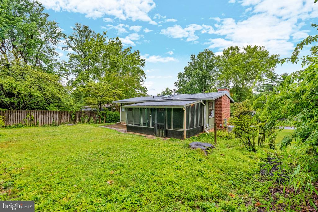 7819 SYCAMORE DRIVE