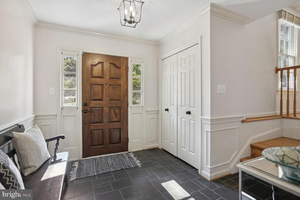 2300 CHESHIRE LANE