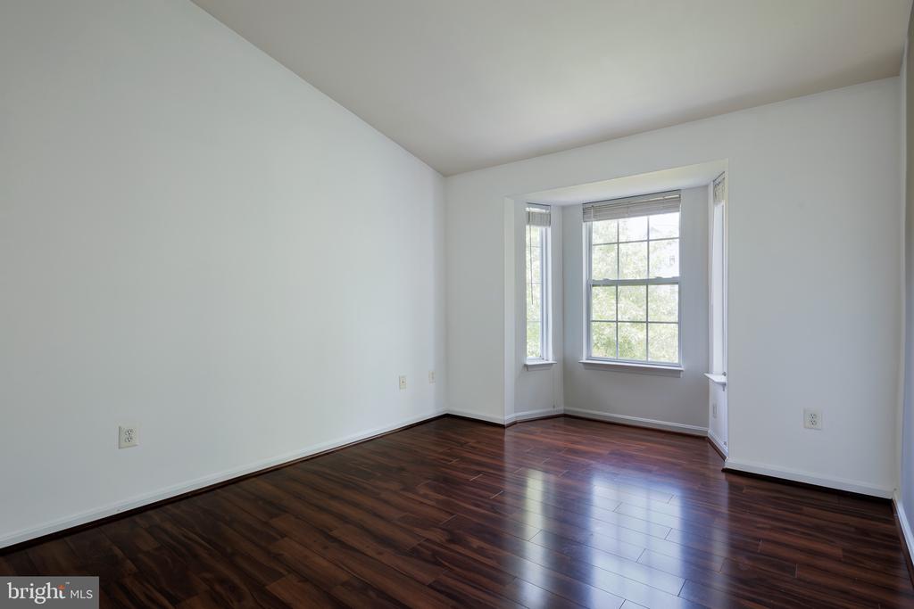 5958 FOUNDERS HILL DRIVE 301