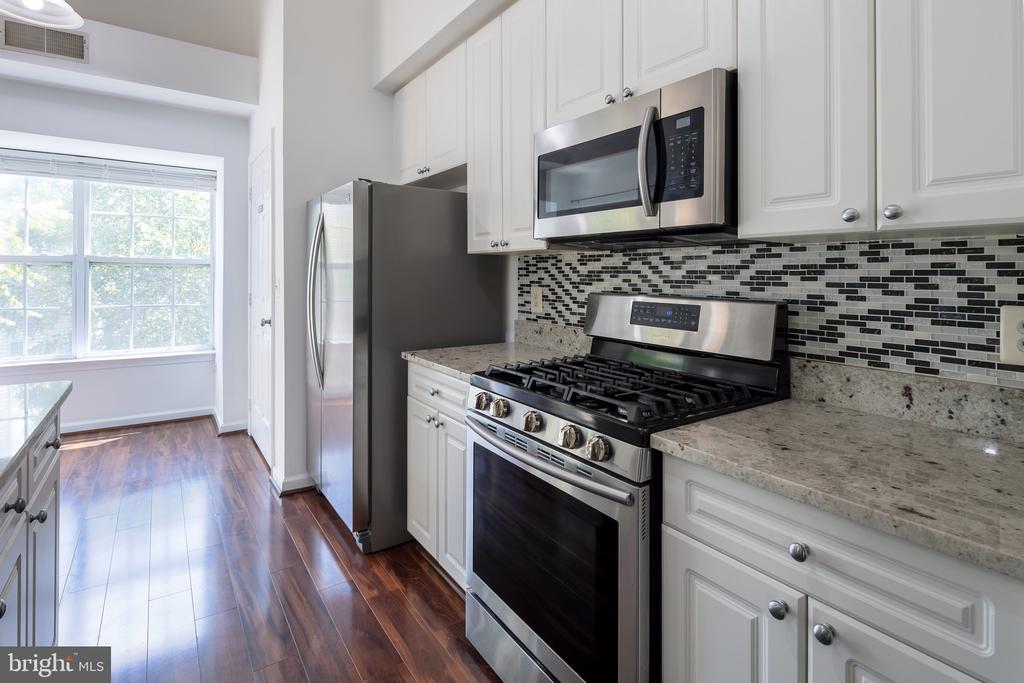 5958 FOUNDERS HILL DRIVE 301
