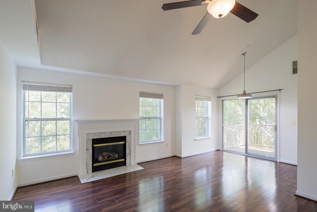 5958 FOUNDERS HILL DRIVE 301