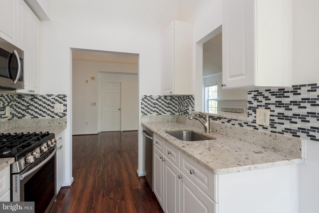 5958 FOUNDERS HILL DRIVE 301