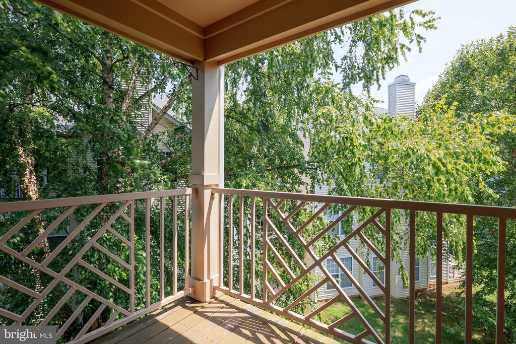 5958 FOUNDERS HILL DRIVE 301