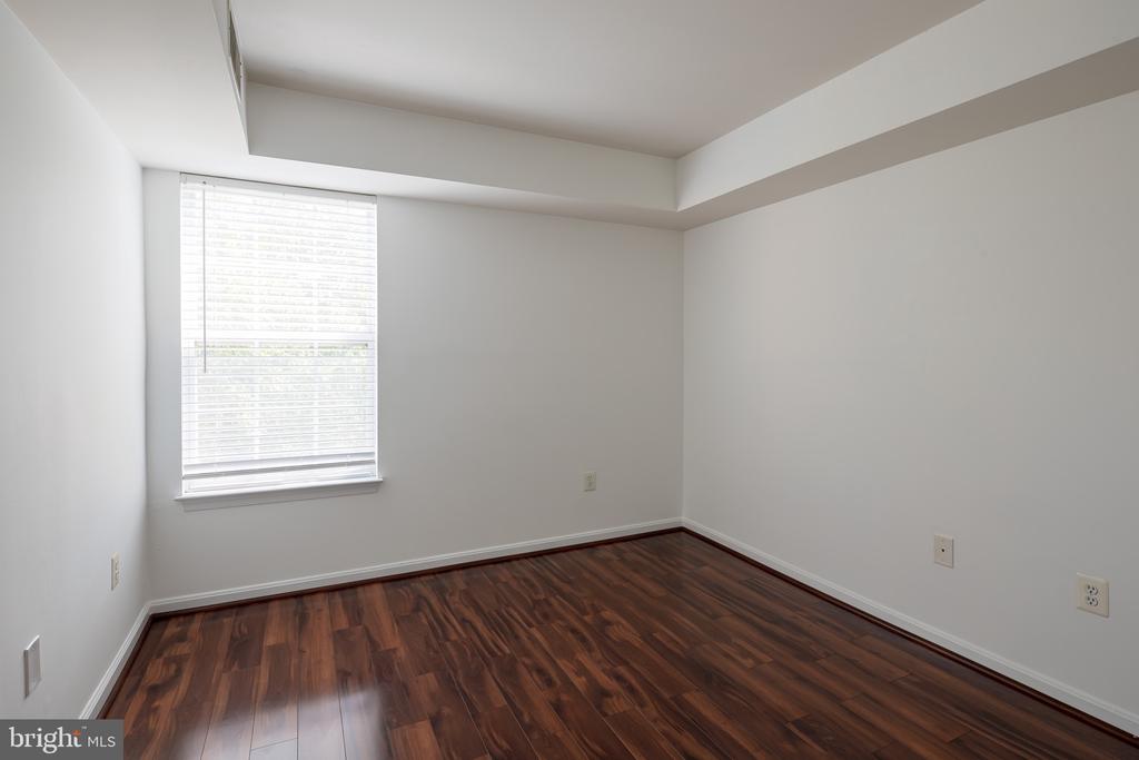 5958 FOUNDERS HILL DRIVE 301