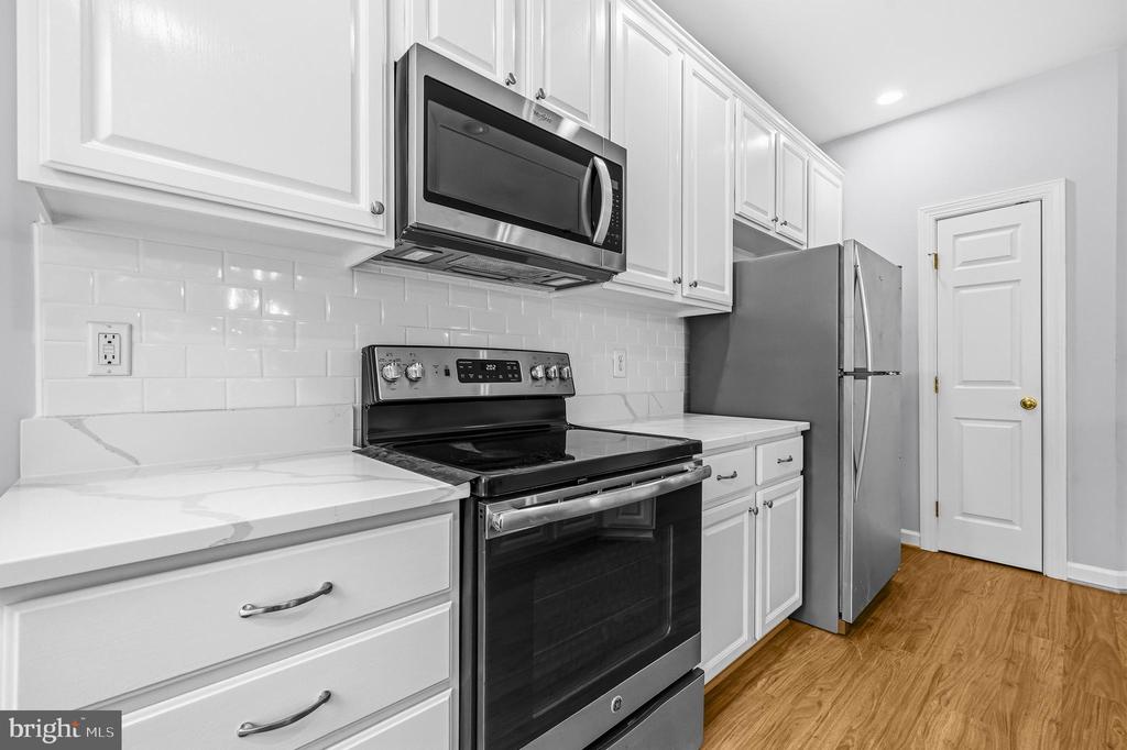 4323 THOMAS BRIGADE LANE