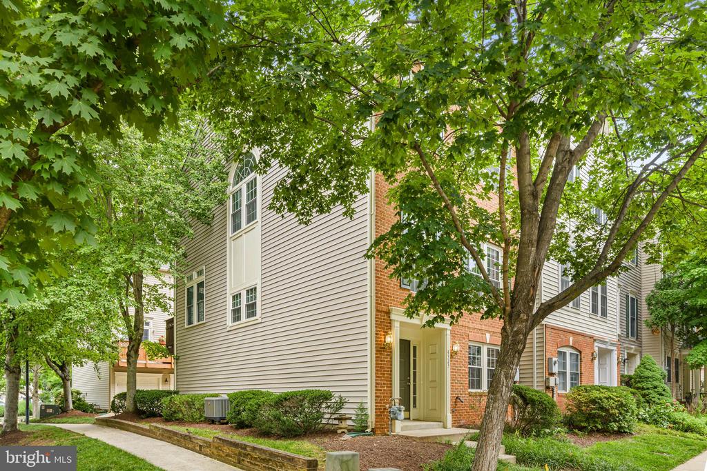 4323 THOMAS BRIGADE LANE