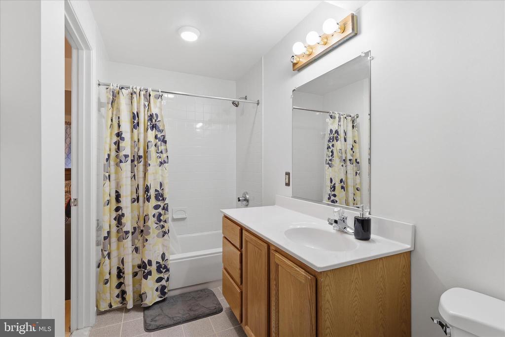 1498 POWELLS TAVERN PLACE