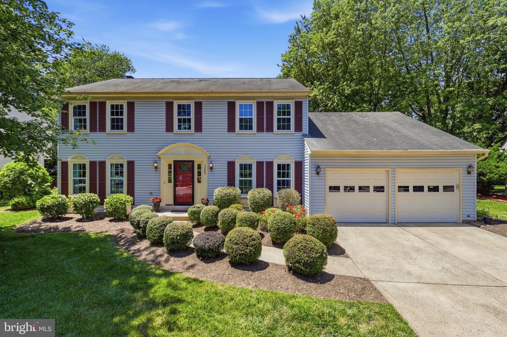 13607 WHITE BARN LANE