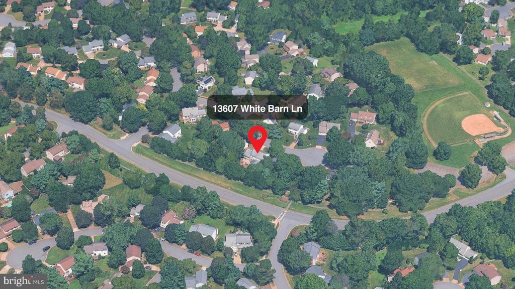 13607 WHITE BARN LANE