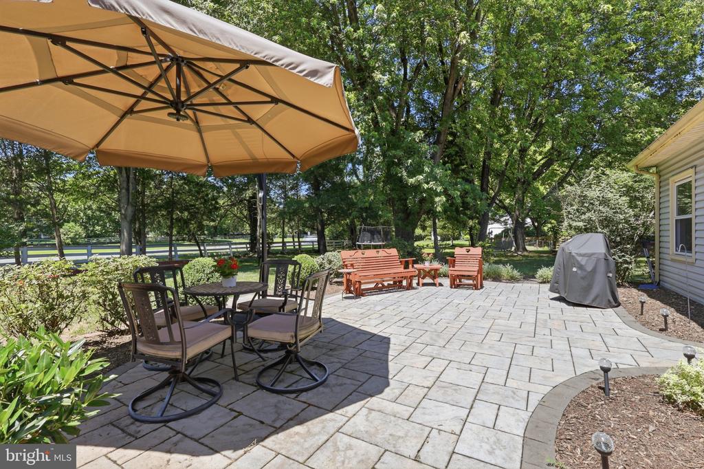 13607 WHITE BARN LANE