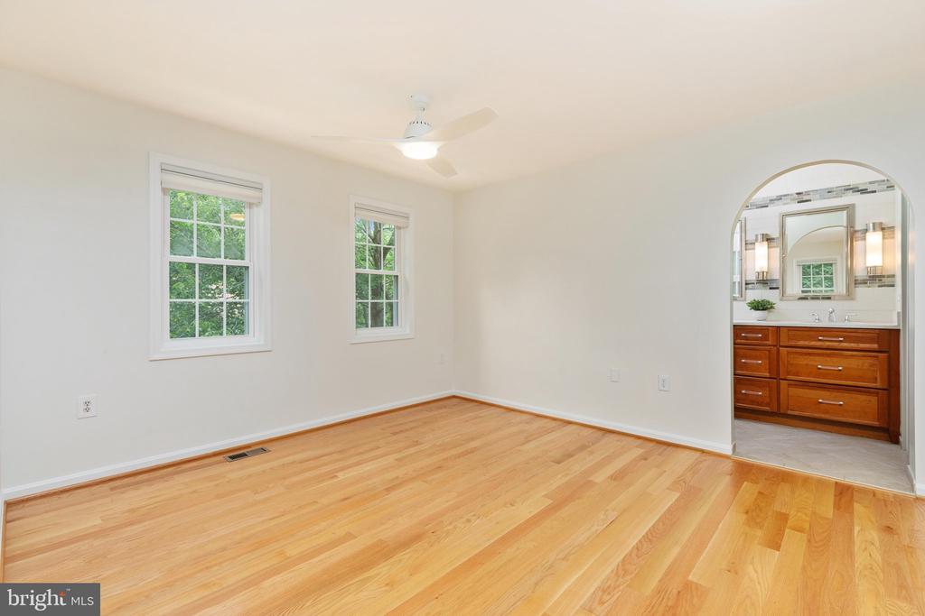 11980 SENTINEL POINT COURT
