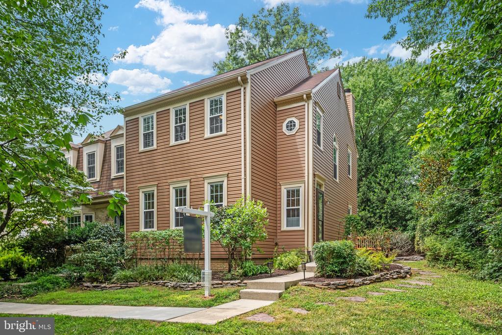 11980 SENTINEL POINT COURT
