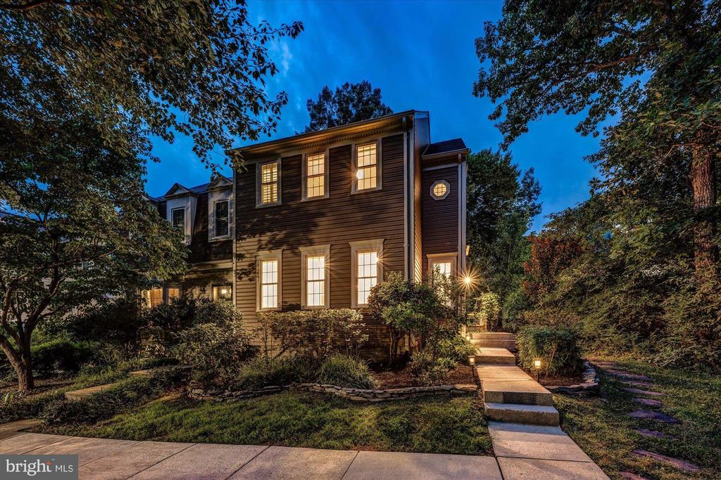 11980 SENTINEL POINT COURT