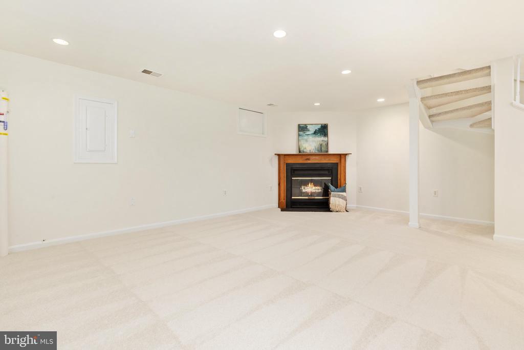 11980 SENTINEL POINT COURT
