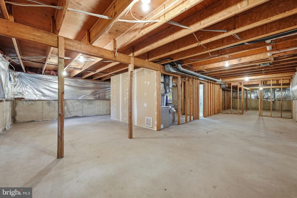 4308 WARNER LANE
