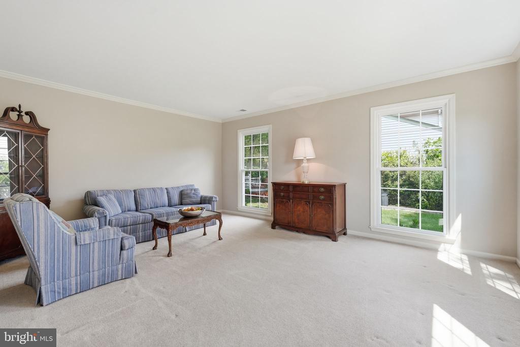 4308 WARNER LANE